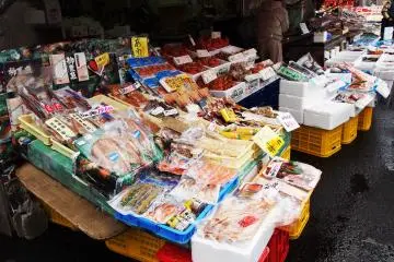 <p>ภาพแรกกับตลาดปลาสด</p>