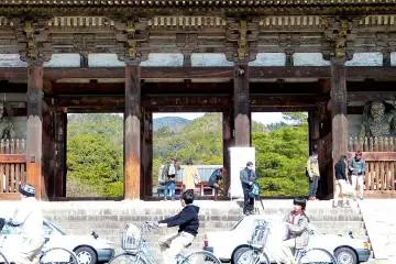 The huge scale of&nbsp;Nio-mon Gate