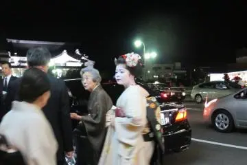 <p>เธอสวย ทุกวินาทีที่ฉันสัมผัส</p>