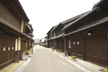Old houses line the Old Tokaido at Seki-Juku. (Photo: Mie Prefecture)