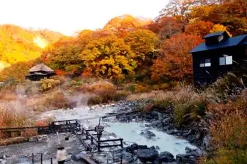 Wash all your worries away at the&nbsp;Kuroyu Onsen. The Airport Taxi Van provides door to door access to the Onsens in the Nyuto area in Semboku (Photo: <a href="http://en.japantravel.com/view/kuroyu-onsen" target="_blank" rel="noreferrer noopener nofollow">Keith Wyss</a> / JT)
