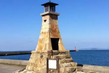 The lighthouse in Gunchuu harbor