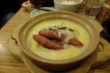 <p>สั่งเพิ่มไส้กรอก</p>