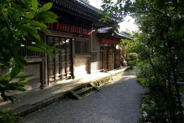 성전 옆면의 경로