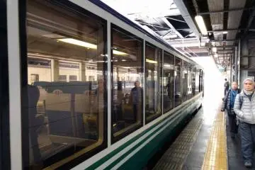 <p>Extra large viewing windows line the sides of the train.</p>