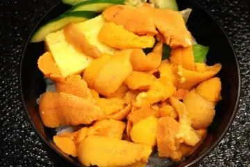 <p>ข้าวหน้าหอยเม่น อีกหนึ่งเมนูแนะนำ</p>