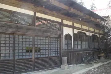 <p>Elegant lines of Tai nei ji temple</p>