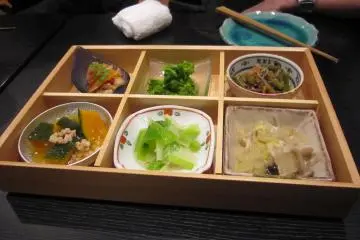 <p>อาหารเรียกน้ำย่อย</p>