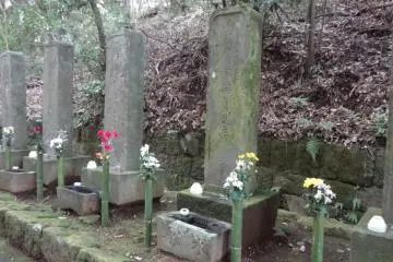 You can go into the cemetery and find the gravestones of the Hojos. They (five generations of them) are all buried here.