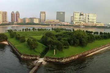 <p>You can access The Third Daiba on foot from the popular Odaiba&nbsp;Decks, or walk over the Rainbow Bridge promenade which directly connects to the Third Daiba&nbsp;Park.</p>