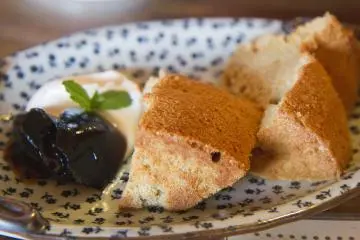 <p>ชิฟฟอนเค้กที่นี่อร่อย</p>

<p></p>

<p></p>

<p></p>

<p></p>

<p></p>