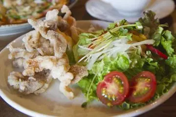 <p>ไก่ทอดจากไร่ท้องถิ่น</p>

<p></p>

<p></p>

<p></p>

<p></p>

<p></p>