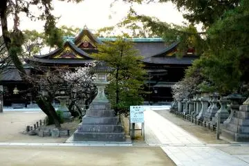 <p>Main hall of the shrine</p>
