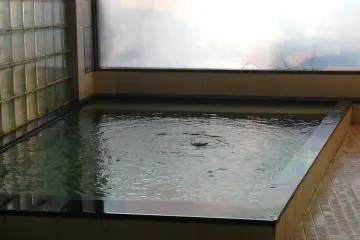 <p>A soothing bath awaits you from the communal bath or sento on the top of Hotel Yoshida Maizuru</p>