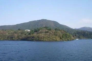 <p>ที่ตั้งของอดีตปราสาทฮะโกเนะ</p>
