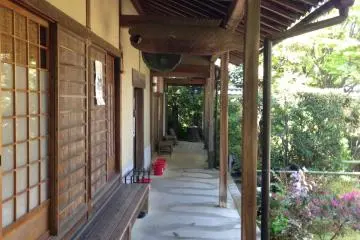 <p>A corridor of the temple</p>