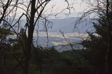 <p>วิวนี้ช่วยให้ไม่ลืมว่าคุณกำลังเดินป่าอยู่ที่ Ebino Kogen ที่ราบสูงที่สูง 1,200 เมตร (3,937 ft)</p>