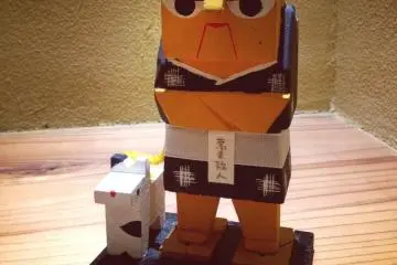 <p>ตุ๊กตาหน้าบูด
&nbsp;</p>