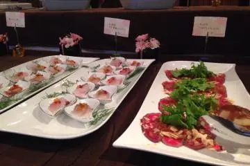 <p>Appetizers at the Motobu&nbsp;Beef and Wine event</p>