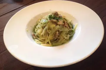 <p>Lunch Menu: Clam Genovese pasta</p>