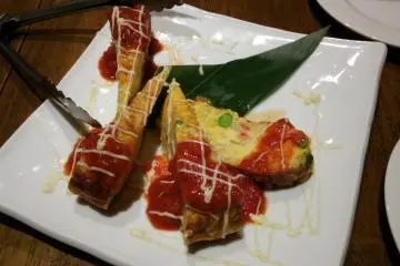 <p>Very nice Spanish-Japanese tortilla.</p>