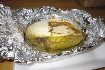 <p>Goto Islands' specialty, 'Hako Fugu (Box-shaped Blowfish)'. It's baked in an oven, with Miso stuffed inside its belly. Great snack that goes well with Japanese sake!</p>