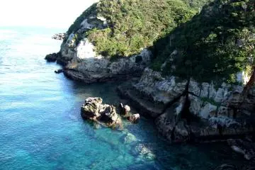 <p>The cliff near Kashiragashima Bridge. Kashiragashima Church is nearby</p>