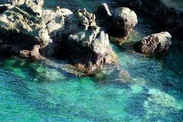 <p>The seashore viewed from Kashiragashima Bridge. How beautiful!</p>