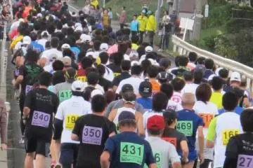 Tackling an incline (Photo: 出羽商工会/DewaSCI (Dewa Shokokai))