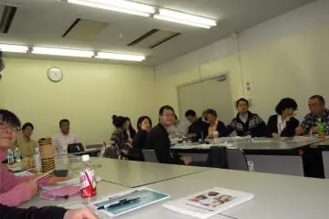 The club consists mainly of Japanese members with varying degrees of English ability. It takes a lot of guts for them to stand up and make speeches in English. I really respect and admire them for this!