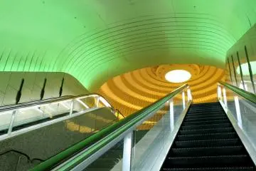 Ascending the Circular Hall by long escalators or staircases (Photo: Tyra 'nell Pille)