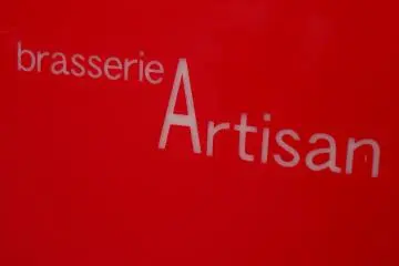 You might think everything in Japan is small and expensive. But I hope this restaurant makes you rethink that notion. Please enjoy your meal and a relaxing time at Brasserie Artisan!