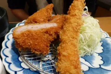 <p>เซ็ทรวมมิกซ์ ทงคัตสึและกุ้งทอด</p>