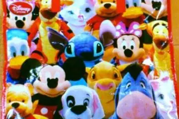 <p>Lucky Bag ของ Disney Store ราคา 3,000 เยน</p>