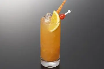 Their signature cocktail "Tokyo Tower Cocktail" (Photo: The Prince Park Tower Tokyo)