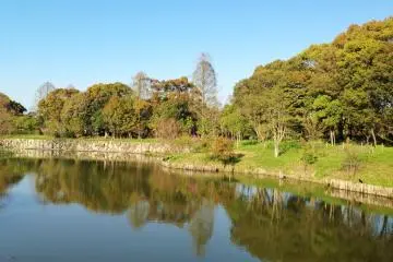 <p>ทัศนียภาพริมทะเลสาบที่สวยงาม</p>