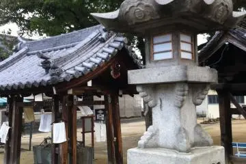 Stone lantern and hand washing basin