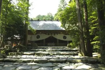 The main worship hall of Tsubaki Taisha (Photo: Mie Prefecture)