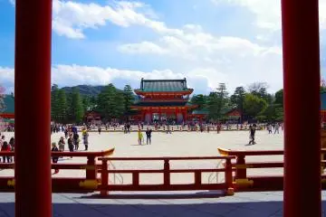 <p>View from Daigoku-den Hall</p>
