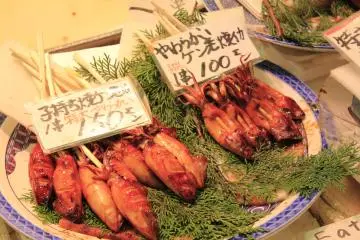 <p>ปลาหมึกเสียบไม้</p>