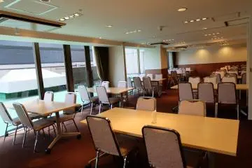 <p>Meeting room to have breakfast</p>