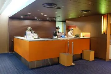 <p>Lobby with friendly hotel staffs</p>
