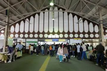 <p>วันหยุดคนเยอะมากๆ&nbsp;</p>