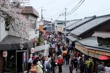 <p>บรรยากาศของถนนคนเดินในวันหยุด</p>
