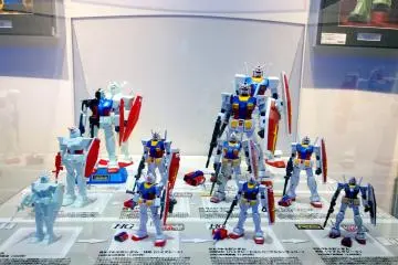<p>ยักษ์เล็ก > แน่นอนว่าที่&nbsp;Ganpla Tokyo ก็ต้องมีการจัดแสดงของยักษ์เล็กอย่าง&nbsp;GUNDAM RX-78-2 โมเดลพลาสติกหลากไซส์ที่สมบูรณ์แบบและสวยงามไม่แพ้กัน</p>