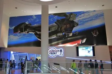<p>อย่าลืมไปที่ชั้นเจ็ดของ Diver Center เพื่อเข้าชม และรับประสบการณ์กันดั้ม ณ&nbsp;Gundam Front Tokyo</p>