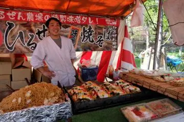 <p>บรรยากาศของร้านรวงตอนกลางวัน</p>