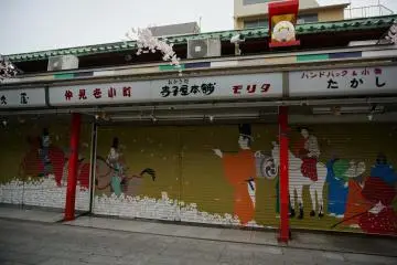<p>จริงๆมาตอนร้านขายของยังไม่เปิดก็ได้บรรยากาศไปอีกแบบนะ</p>