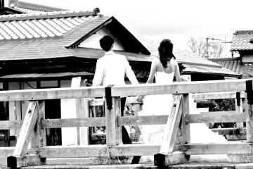 <p>Later, the happy couple moved to Togetsu Bridge</p>