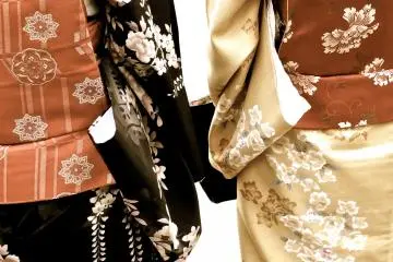 <p>Two young ladies in kimono near the river</p>